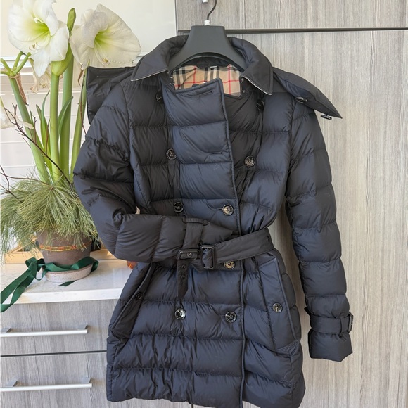 Burberry - Picture 5 of 15